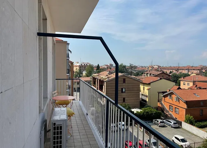 Lägenhet Rosa E O Lavoro Nichelino